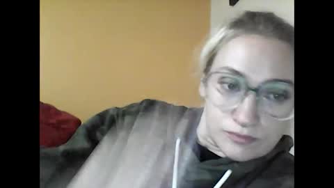 Snapshot of braindeadbetty chatting on 11.26.25 i am a naughty jedi knight online show from 11.26.25