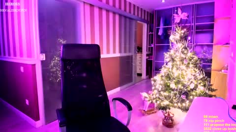 Snapshot of braingirl chatting on 12.29.24 I see you X-twitter its braingirl online show from 12.29.24