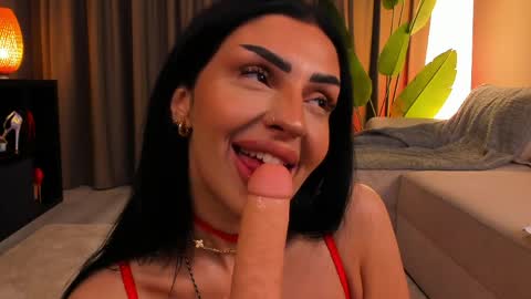 Lunaria online show from 04.05.26