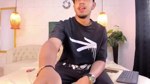 Snapshot of brand_collins chatting on 11.20.25 Brand online show from 11.20.25