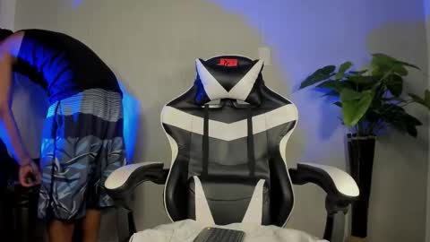 Snapshot of brand_collins chatting on 12.14.25 Brand online show from 12.14.25