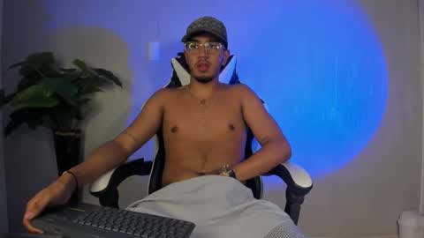 Snapshot of brand_collins chatting on 12.17.25 Brand online show from 12.17.25