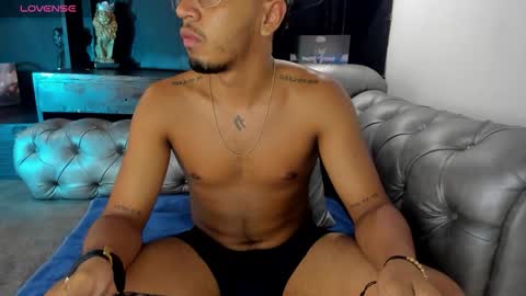 Snapshot of brand_collins chatting on 12.18.25 Brand online show from 12.18.25