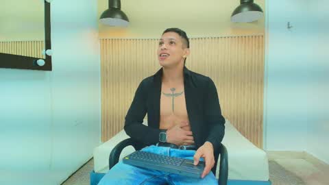 Snapshot of brandon_mercuri chatting on 06.08.26 BRANDON online show from 06.08.26