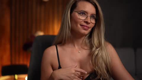 Snapshot of brandywhite chatting on 01.26.25 Alex online show from 01.26.25