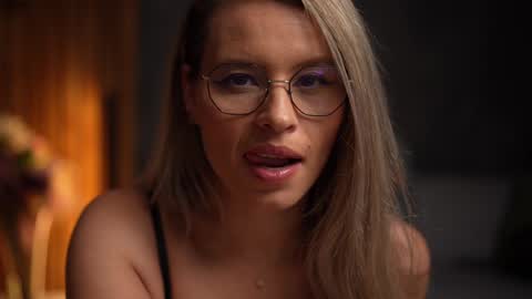 Snapshot of brandywhite chatting on 02.05.25 Alex online show from 02.05.25