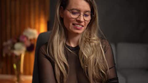 Snapshot of brandywhite chatting on 09.11.25 Alex online show from 09.11.25