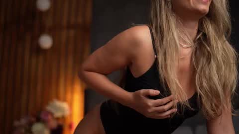 Snapshot of brandywhite chatting on 10.08.25 Alex online show from 10.08.25