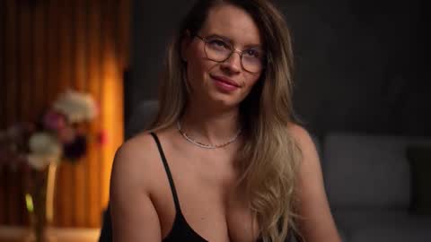 Snapshot of brandywhite chatting on 11.02.25 Alex online show from 11.02.25