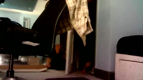 Snapshot of bratdownunder chatting on 10.25.25 Bratdownunder online show from 10.25.25