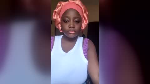 Snapshot of bratzara chatting on 06.18.26 Zara online show from 06.18.26