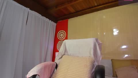 Yasmin online show from 04.19.26