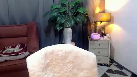 Snapshot of brazeen chatting on 05.19.26 brazeen online show from 05.19.26