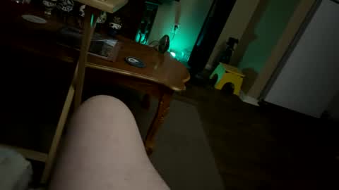 Snapshot of brdmkr chatting on 01.04.25 brdmkr online show from 01.04.25