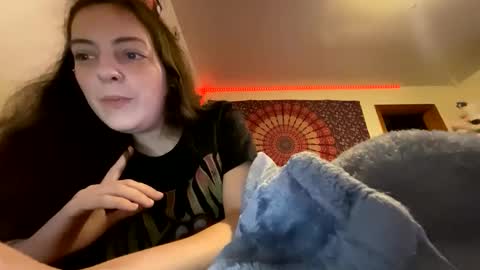 Snapshot of breatheifyourehorny chatting on 09.25.25 Lilly Jane online show from 09.25.25