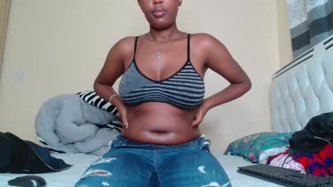 Snapshot of bree_beauty chatting on 03.08.26 bree_beauty online show from 03.08.26