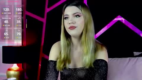 Snapshot of breezelle chatting on 01.11.26 Zeline online show from 01.11.26