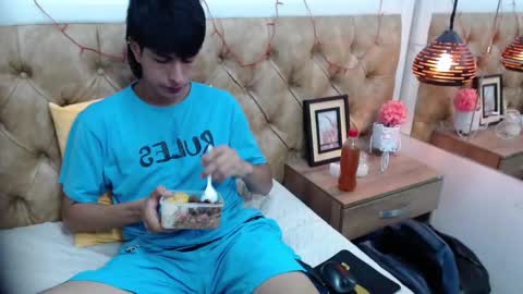 Snapshot of brent18_ chatting on 02.15.25 Esteban online show from 02.15.25