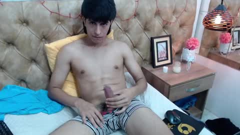 Snapshot of brent18_ chatting on 02.15.25 Esteban online show from 02.15.25