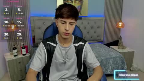 Snapshot of brent18_ chatting on 11.30.25 Esteban online show from 11.30.25