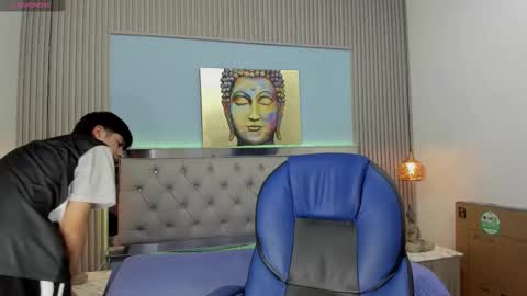 Snapshot of brent18_ chatting on 12.14.25 Esteban online show from 12.14.25