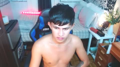 Snapshot of brentmanrock69 chatting on 12.21.24 brentmanrock69 online show from 12.21.24