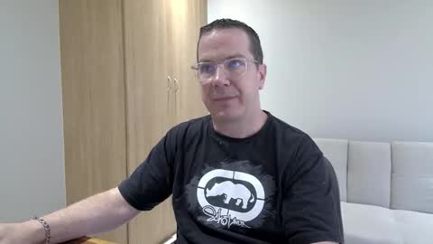 Snapshot of brettdj chatting on 01.12.26 Brett online show from 01.12.26