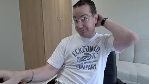 Snapshot of brettdj chatting on 01.15.26 Brett online show from 01.15.26