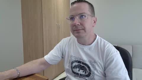 Snapshot of brettdj chatting on 02.22.26 Brett online show from 02.22.26