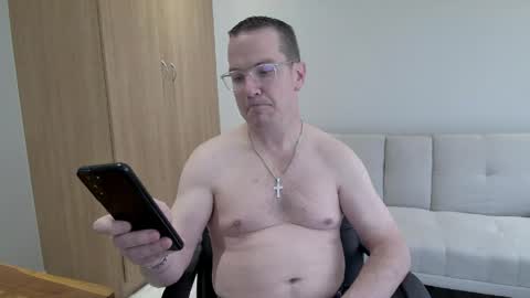 Snapshot of brettdj chatting on 03.28.26 Brett online show from 03.28.26