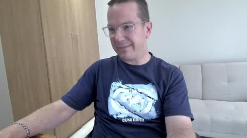 Snapshot of brettdj chatting on 04.06.26 Brett online show from 04.06.26