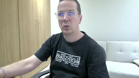 Snapshot of brettdj chatting on 04.10.26 Brett online show from 04.10.26