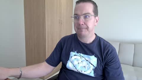 Snapshot of brettdj chatting on 05.09.26 Brett online show from 05.09.26