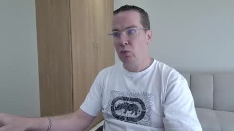 Snapshot of brettdj chatting on 05.16.26 Brett online show from 05.16.26