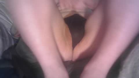 Snapshot of bri20fu chatting on 03.18.26 raining down on me online show from 03.18.26