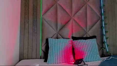 B R I A  online show from 12.01.25