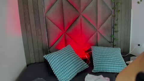 B R I A  online show from 02.16.26