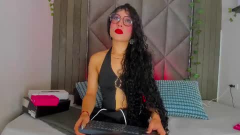 B R I A  online show from 06.20.26