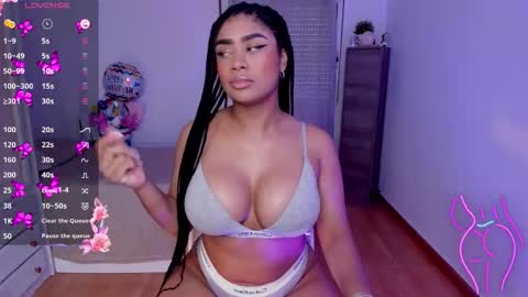 Snapshot of briana_walker chatting on 11.13.25 briana online show from 11.13.25