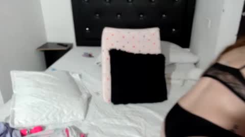 Snapshot of brianabarnes chatting on 02.12.25 brianabarnes online show from 02.12.25