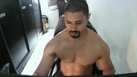 Snapshot of brianaries chatting on 09.15.25 brianaries online show from 09.15.25