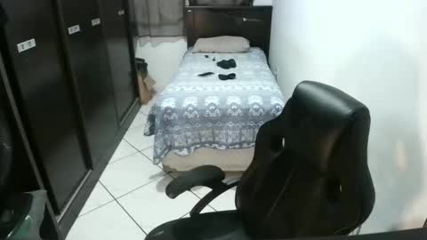 Snapshot of brianaries chatting on 11.25.25 brianaries online show from 11.25.25