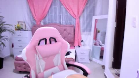 Snapshot of brianda_ chatting on 10.10.25 Brianda online show from 10.10.25