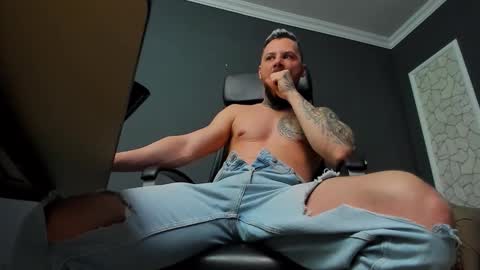 Snapshot of brianhunts chatting on 02.08.26 Brian online show from 02.08.26