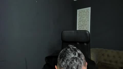 Snapshot of brianhunts chatting on 02.11.26 Brian online show from 02.11.26