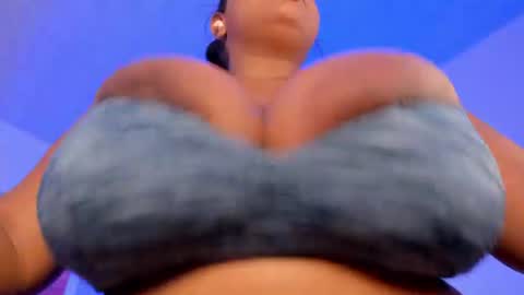 Snapshot of brianna_bigboobs chatting on 07.18.26 online show from 07.18.26