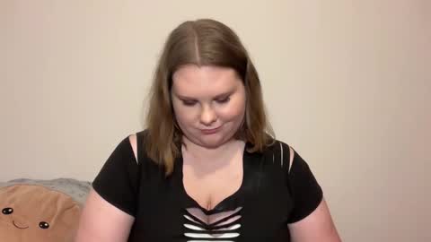 Snapshot of briannakiss21 chatting on 10.29.25 Brianna online show from 10.29.25