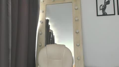 briannawhite10 online show from 12.17.25