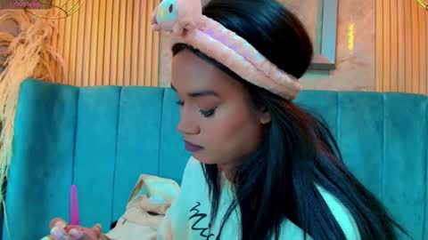 briannyte25 online show from 10.19.25