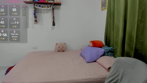 Snapshot of briar_05 chatting on 11.11.25 Briar online show from 11.11.25